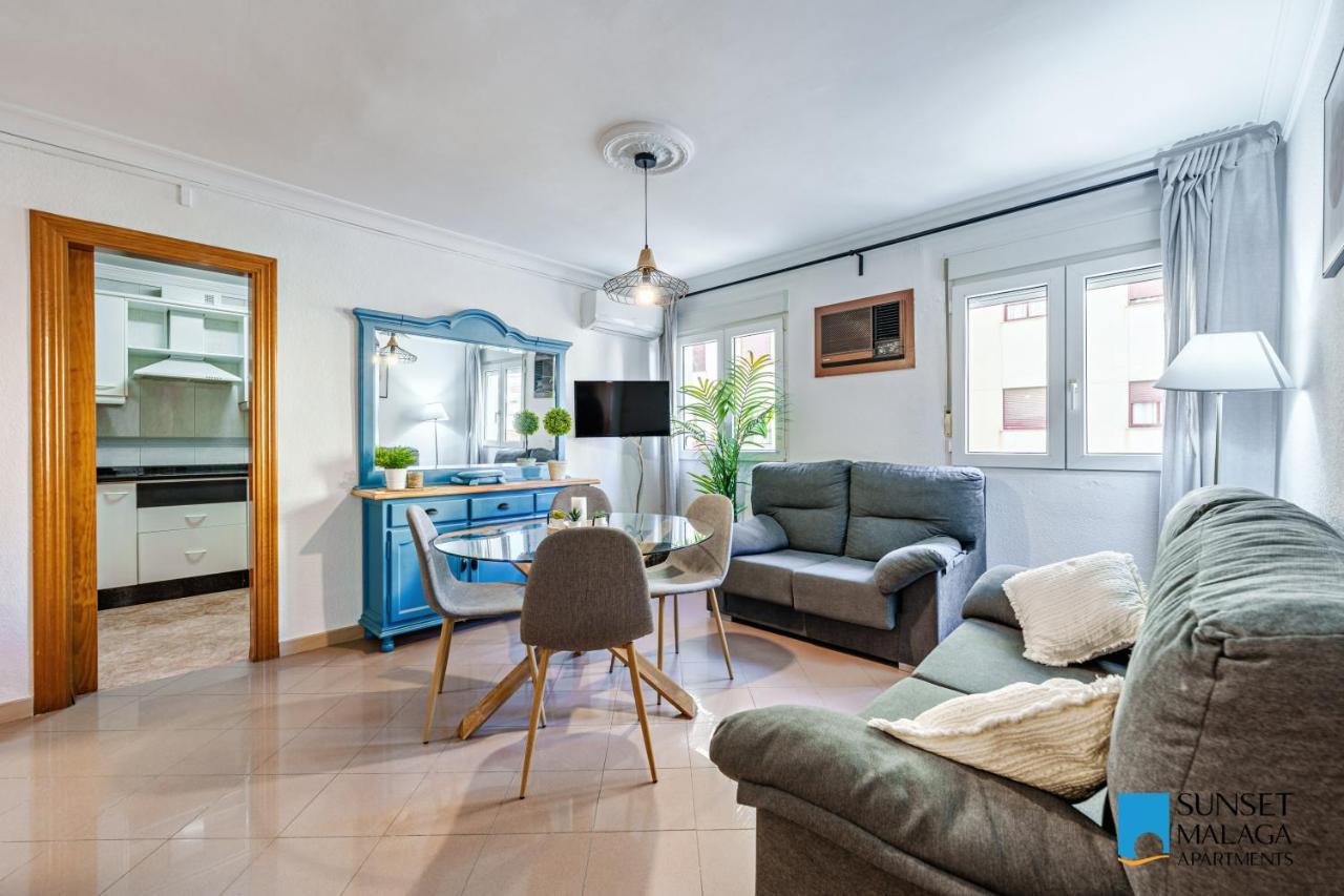 Malaga Central Station Apartment Exterior photo
